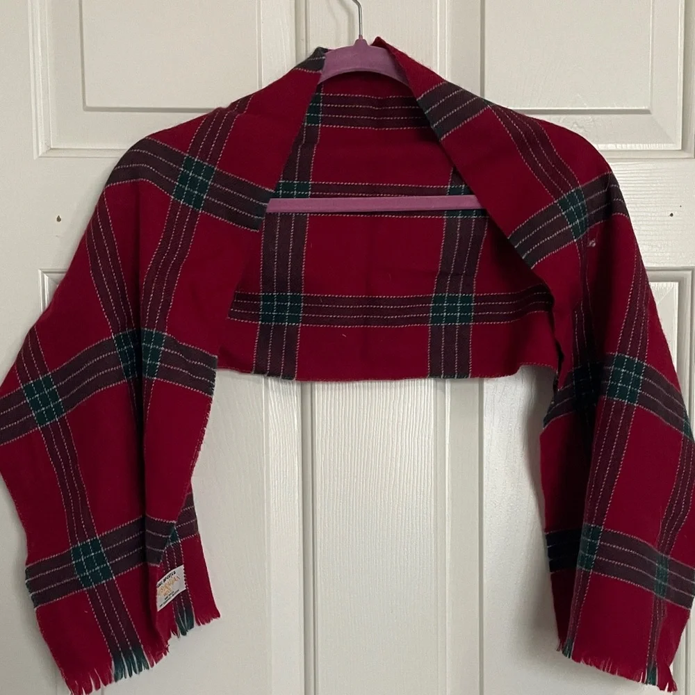 AMERICAN VTG WOOL SCARF RED PLAID